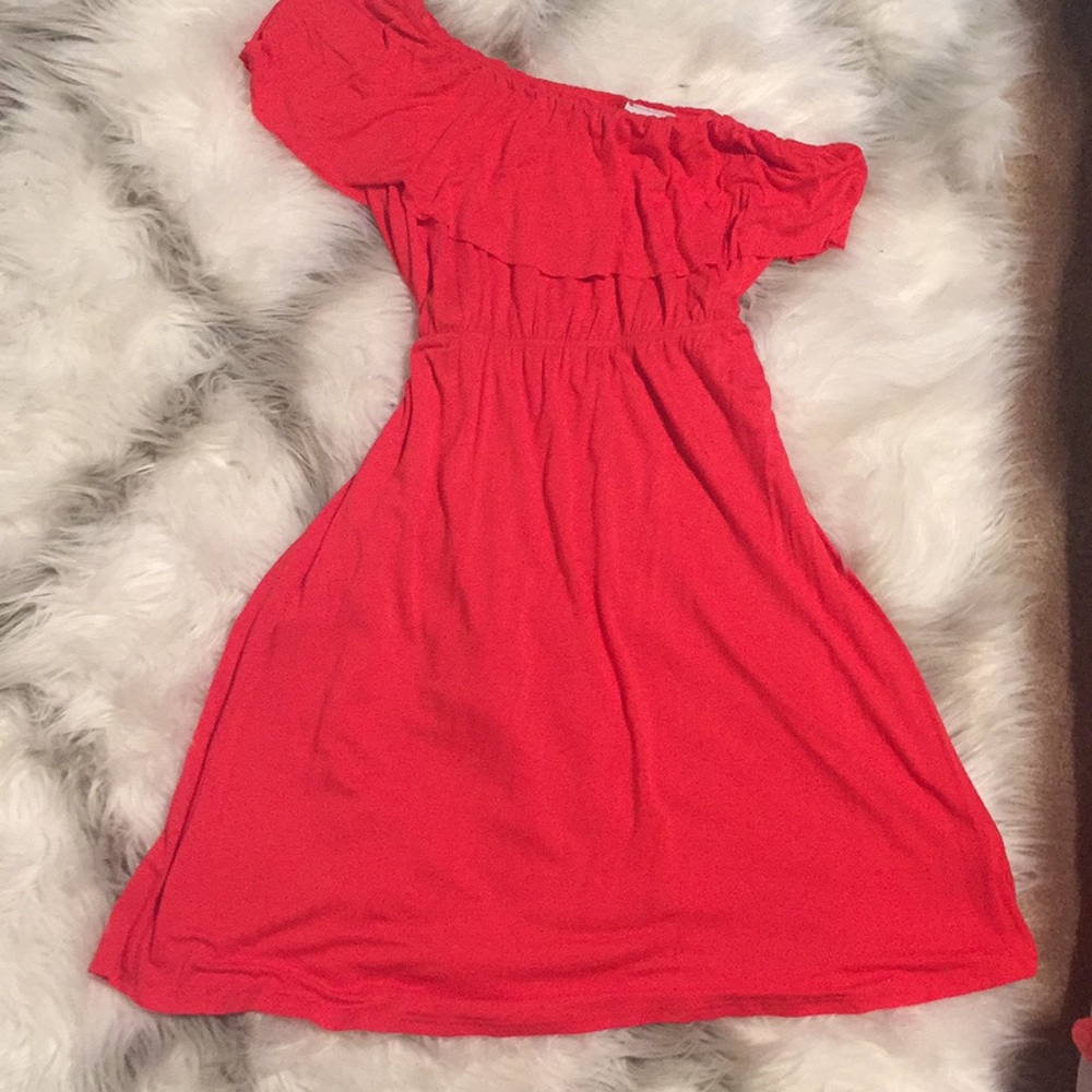One shoulder dress